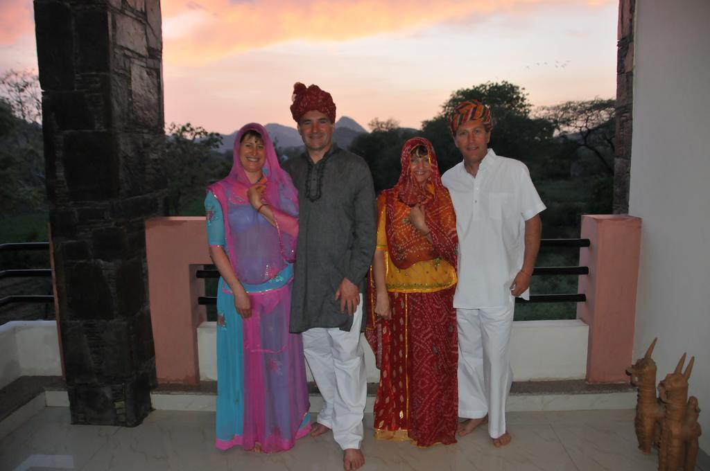 The Royale Country Retreat Bed & Breakfast Udaipur Exterior photo